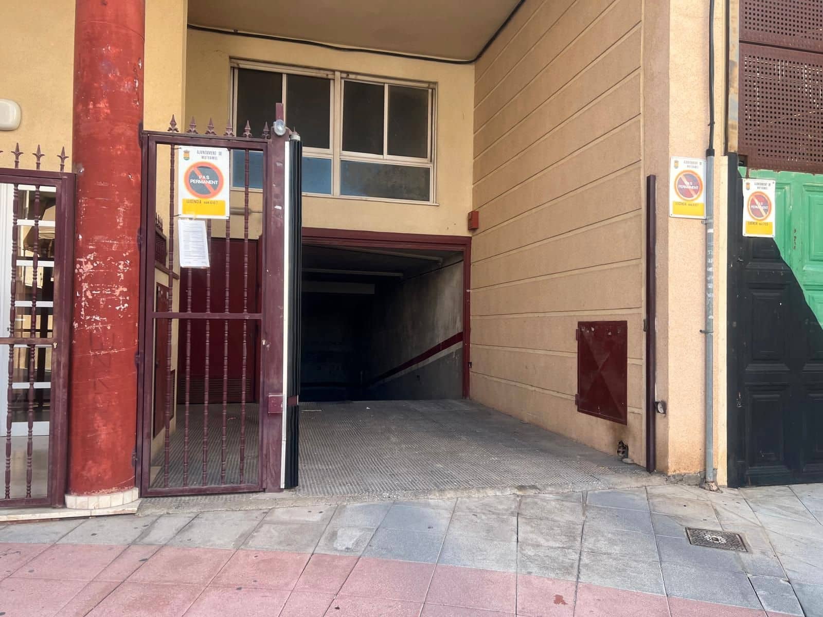 Garage for sale in Muchamiel / Mutxamel - € 9,000 (Ref: 9708013)