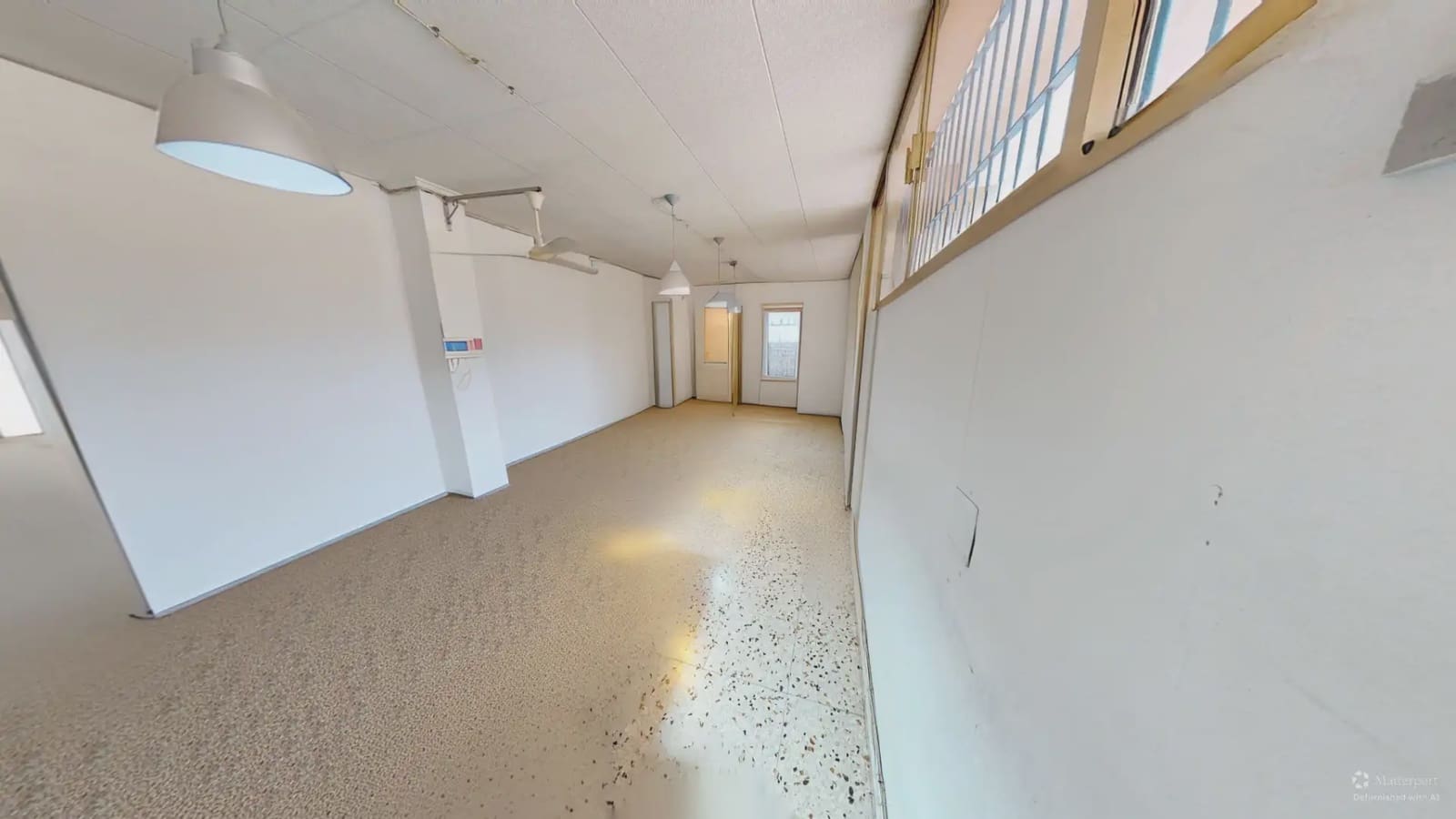 Commercial for sale in El Campello - € 159,000 (Ref: 9789669)