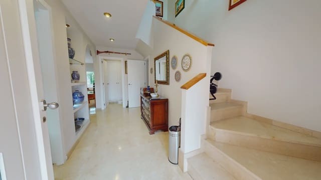 3 bedroom Townhouse for sale in Alicante Golf, Alicante / Alacant city with pool garage - € 619,000 (Ref: 9815251)