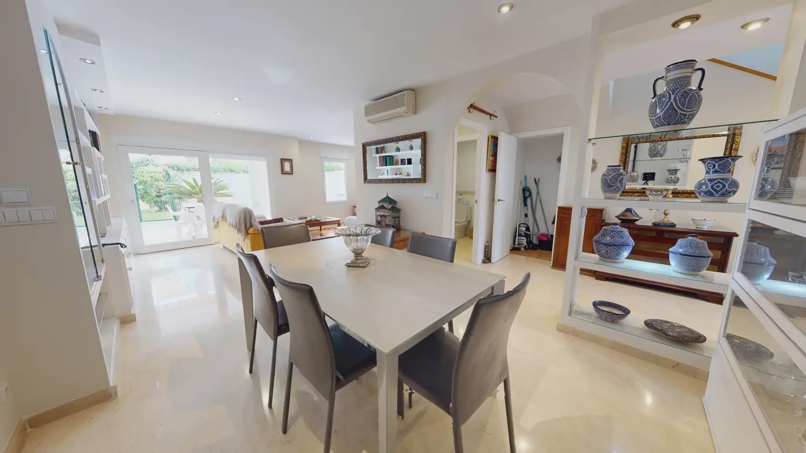 3 Zimmer Haus zu verkaufen in Alicante / Alacant Stadt mit Pool Garage - 619.000 € (Ref: 9815251)