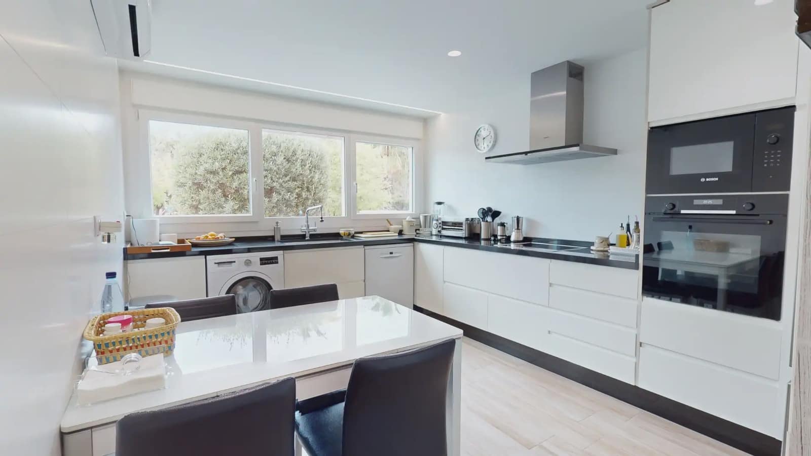 3 Zimmer Haus zu verkaufen in Alicante / Alacant Stadt mit Pool Garage - 619.000 € (Ref: 9815251)