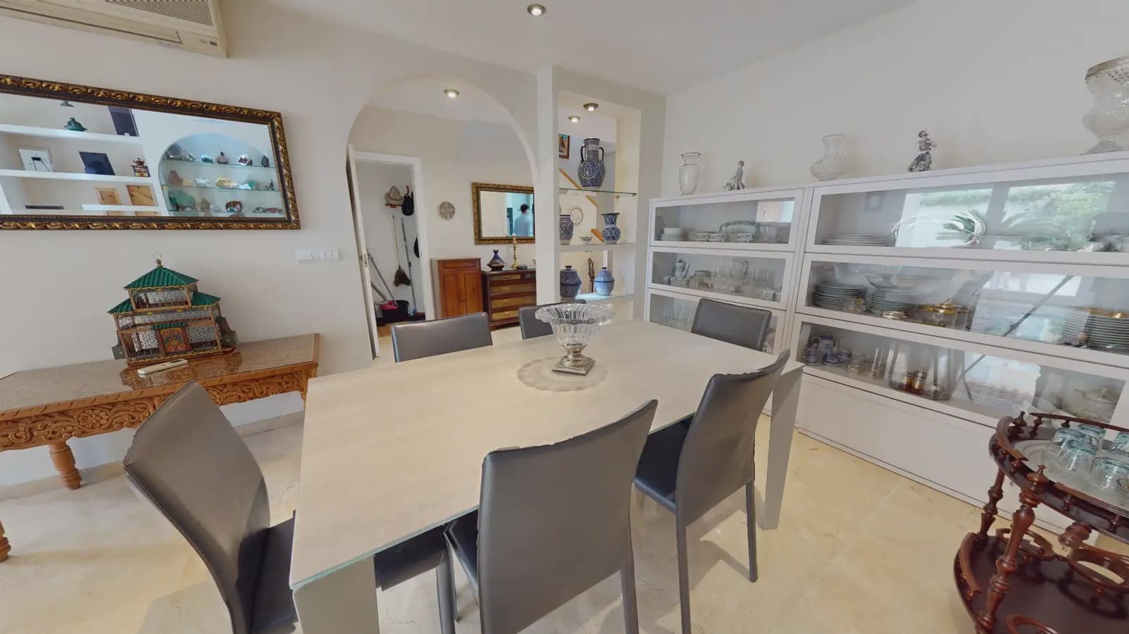 3 Zimmer Haus zu verkaufen in Alicante / Alacant Stadt mit Pool Garage - 619.000 € (Ref: 9815251)