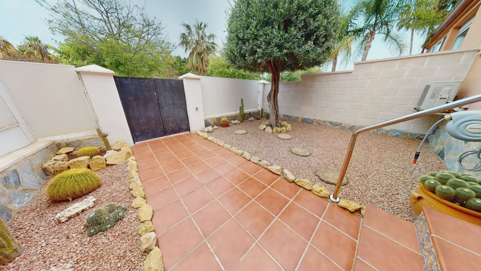 3 Zimmer Haus zu verkaufen in Alicante / Alacant Stadt mit Pool Garage - 619.000 € (Ref: 9815251)