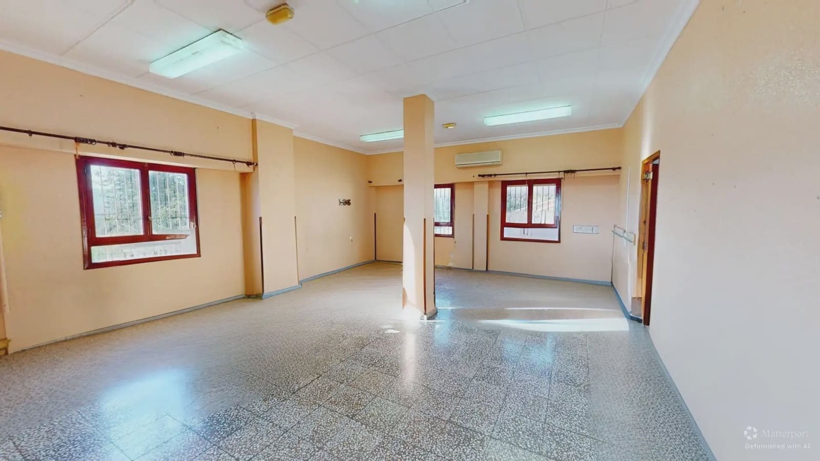 Local Comercial en Busot en venta - 160.000 € (Ref: 9832059)
