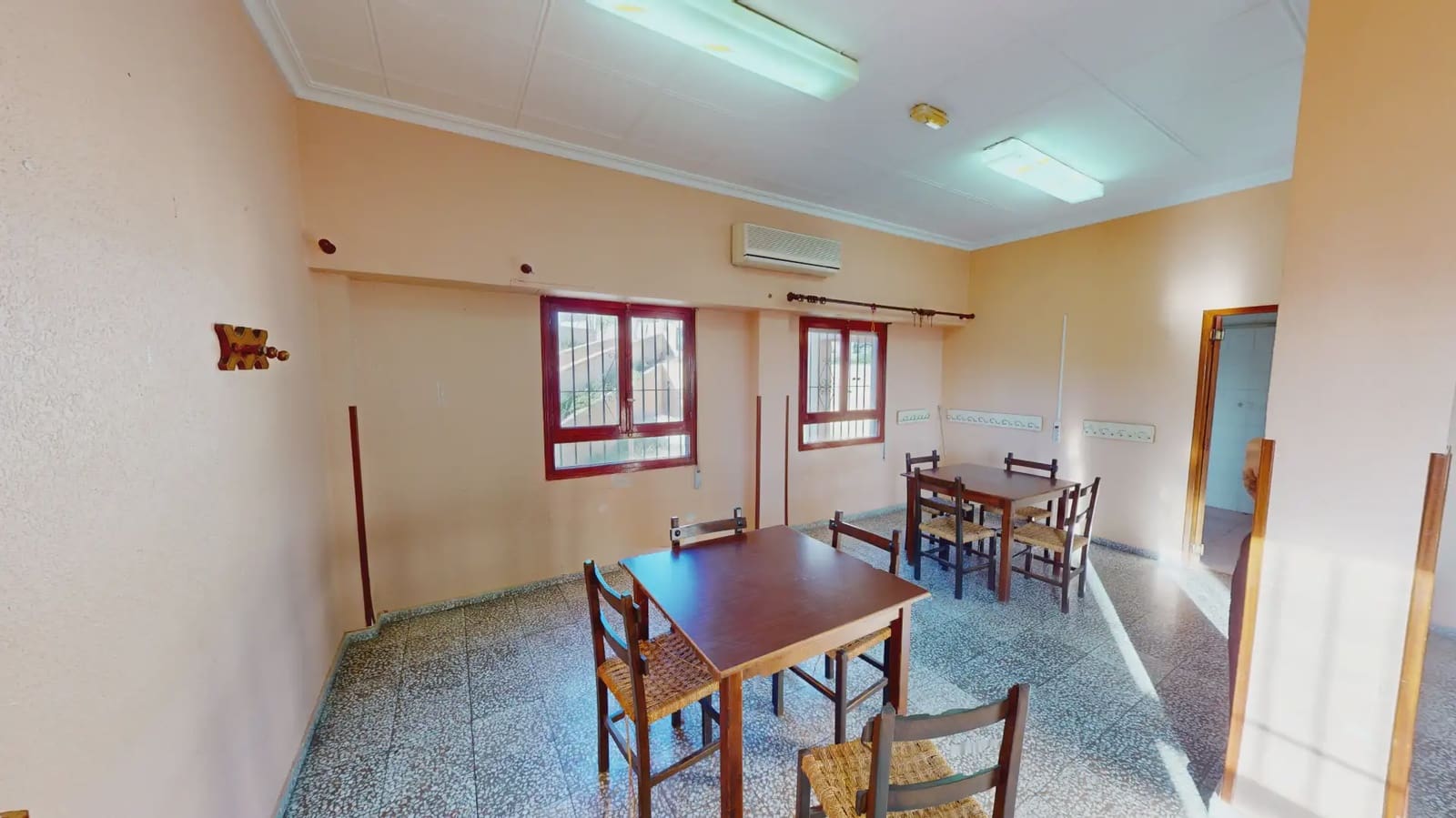 Local Comercial en Busot en venta - 160.000 € (Ref: 9832059)