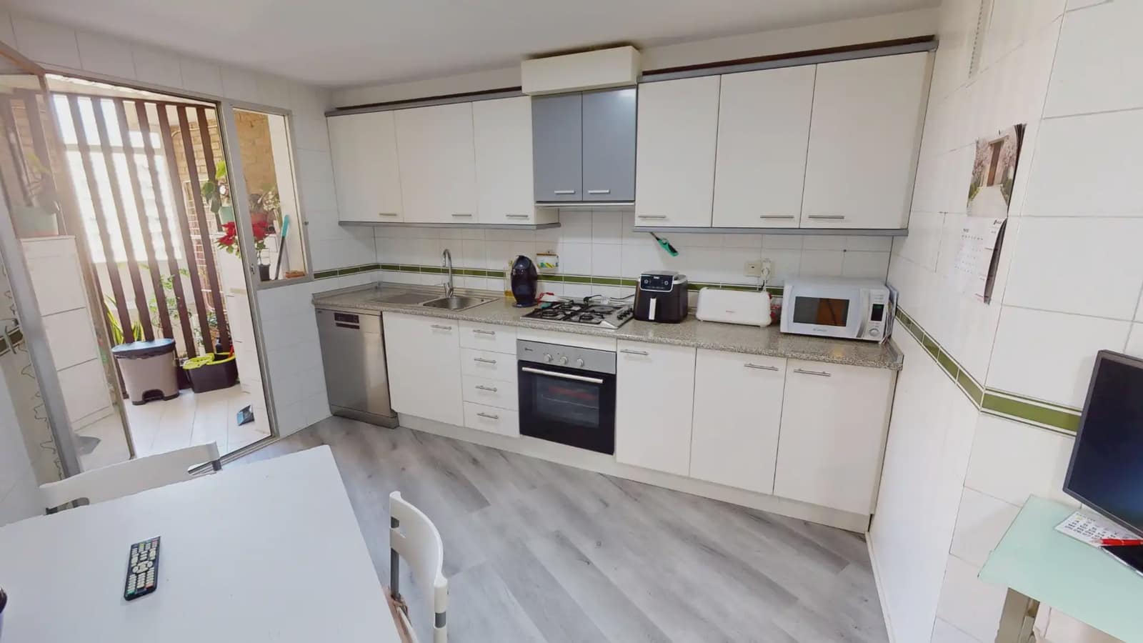 3 bedroom Flat for sale in San Juan de Alicante / Sant Joan d'Alacant with garage - € 210,000 (Ref: 9838325)