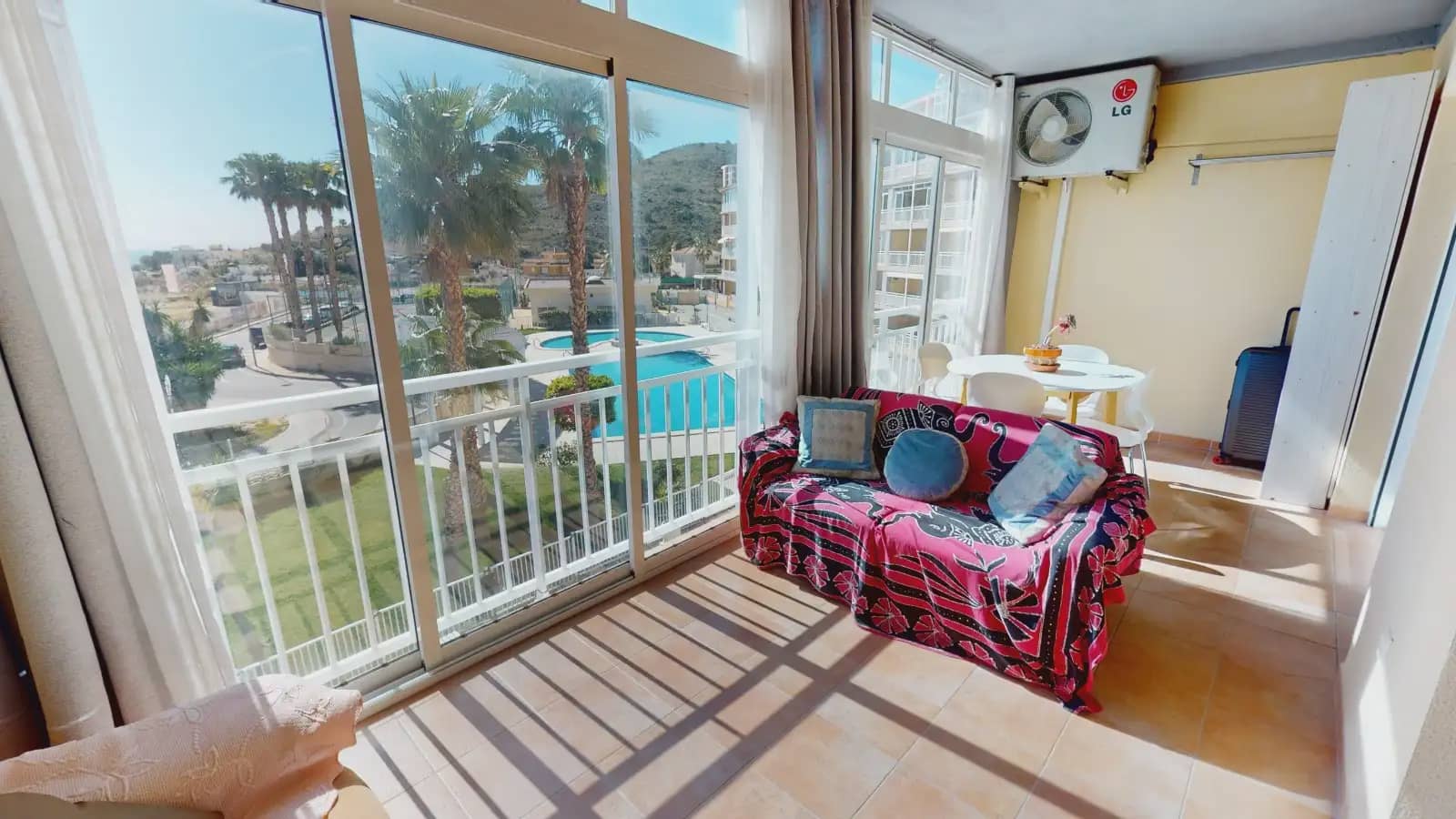 2 bedroom Flat for sale in El Campello with pool garage - € 220,000 (Ref: 9841893)