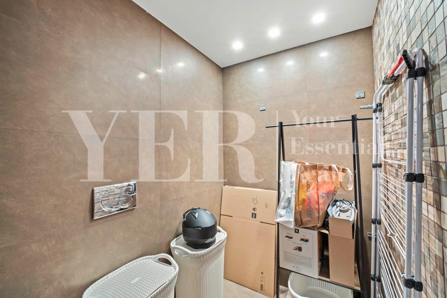 3 quarto Apartamento para arrendar em Alicante cidade com garagem - 2 500 € (Ref: 10021960)