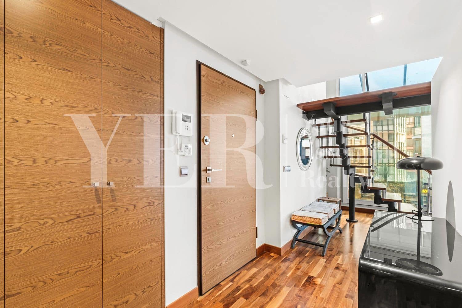 3 quarto Apartamento para arrendar em Alicante cidade com garagem - 2 500 € (Ref: 10021960)