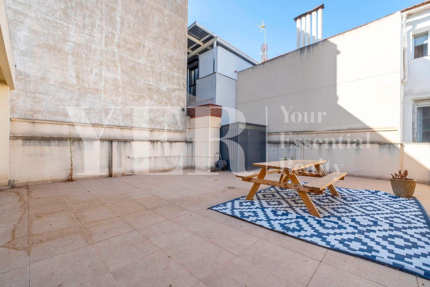 3 quarto Apartamento para arrendar em Alicante cidade com garagem - 2 500 € (Ref: 10021960)