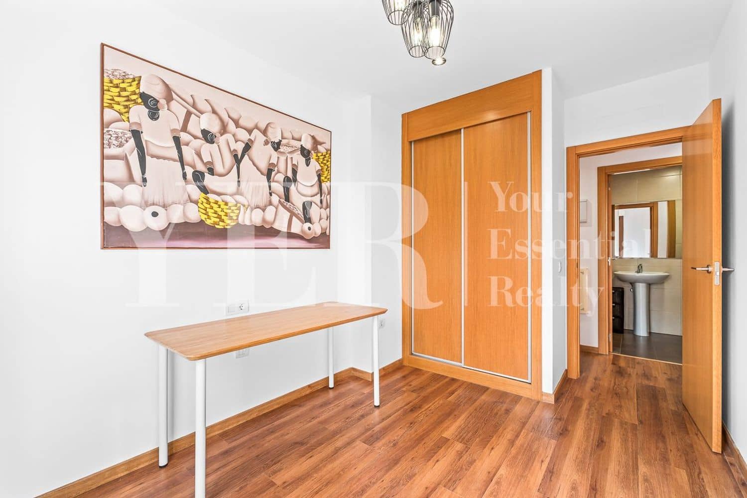 3 bedroom Apartment for rent in Alicante / Alacant city with pool garage - € 1,950 (Ref: 10031452)