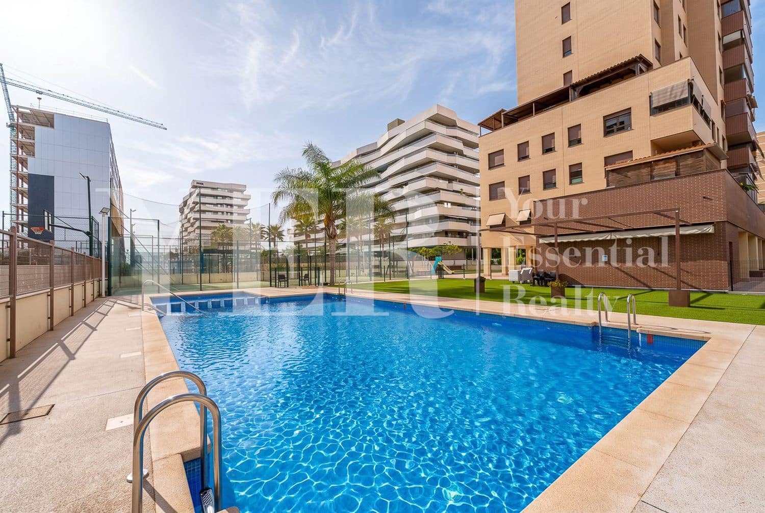 3 bedroom Apartment for rent in Alicante / Alacant city with pool garage - € 1,950 (Ref: 10031452)