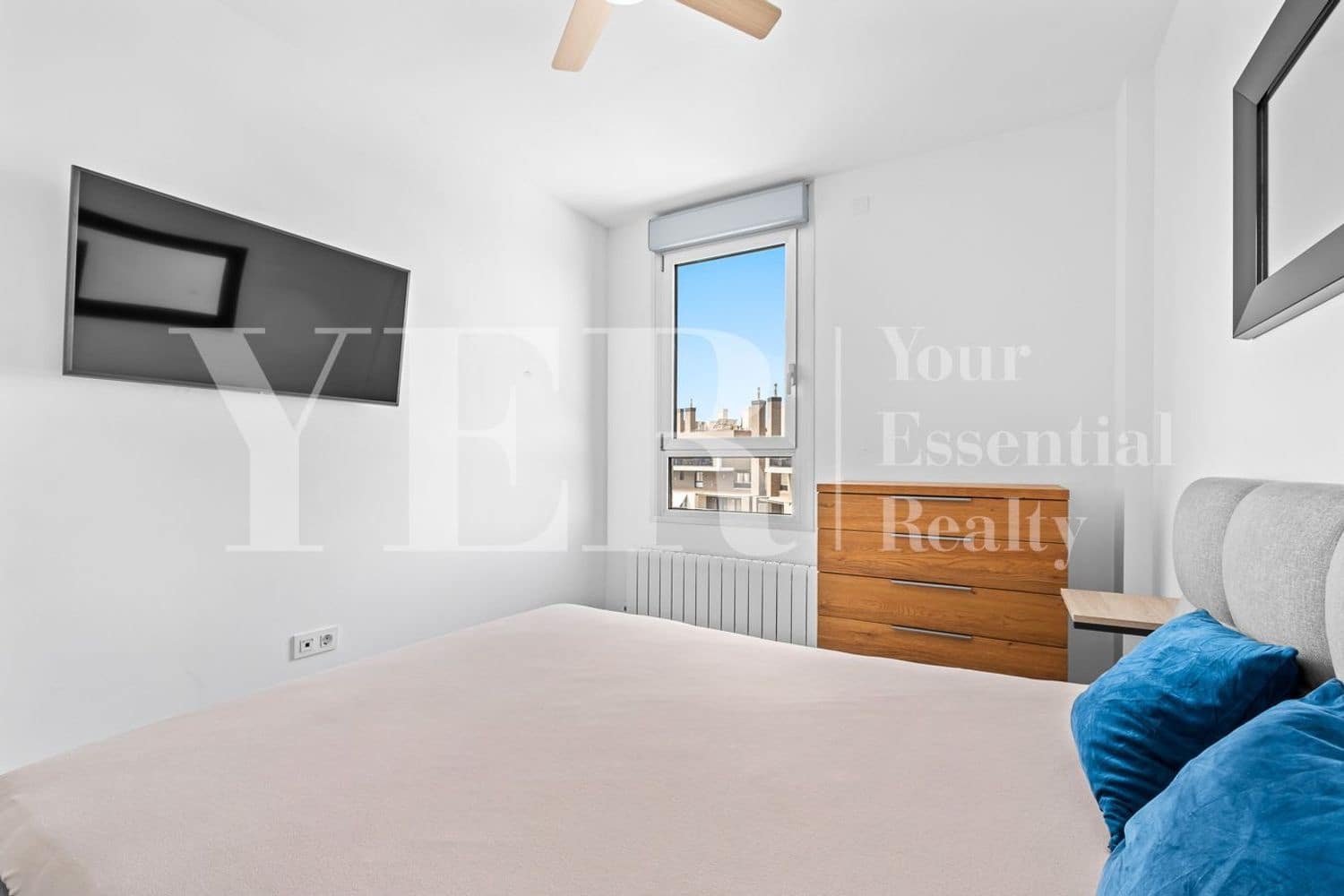 3 sypialnia Apartament do wynajęcia w Miasto Alicante / Alacant z basenem garażem - 2 600 € (Ref: 10036260)