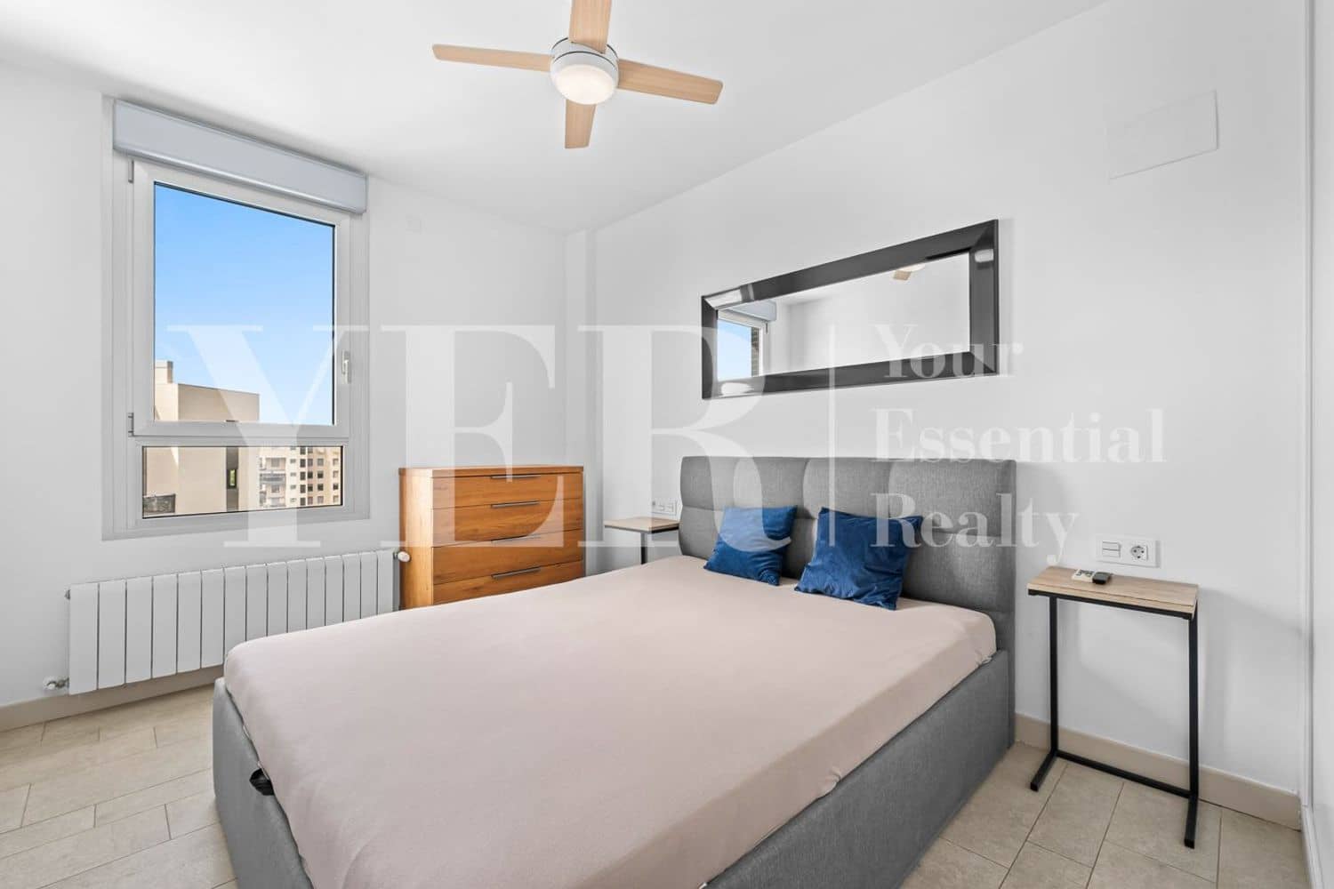 3 sypialnia Apartament do wynajęcia w Miasto Alicante / Alacant z basenem garażem - 2 600 € (Ref: 10036260)