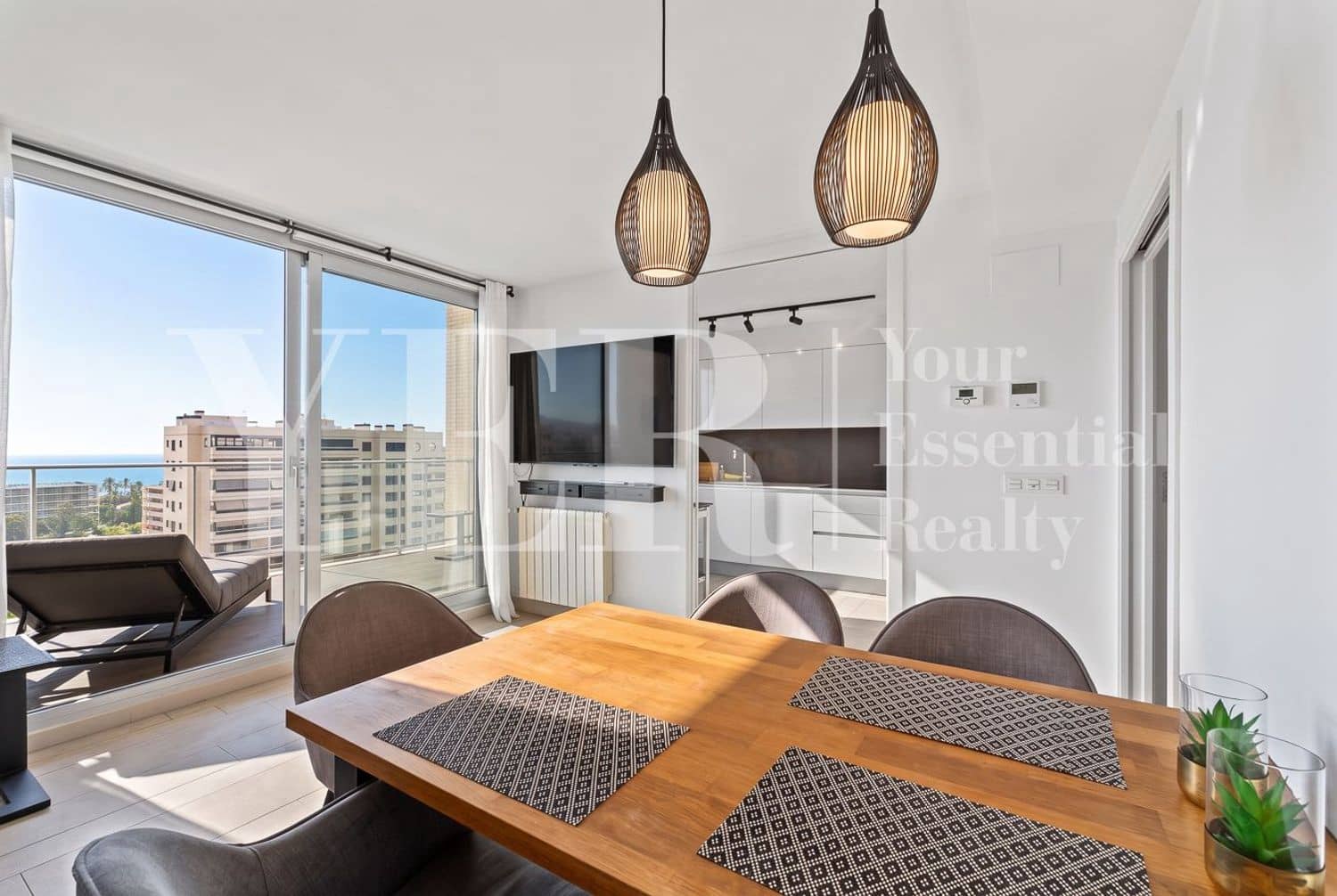 3 sypialnia Apartament do wynajęcia w Miasto Alicante / Alacant z basenem garażem - 2 600 € (Ref: 10036260)