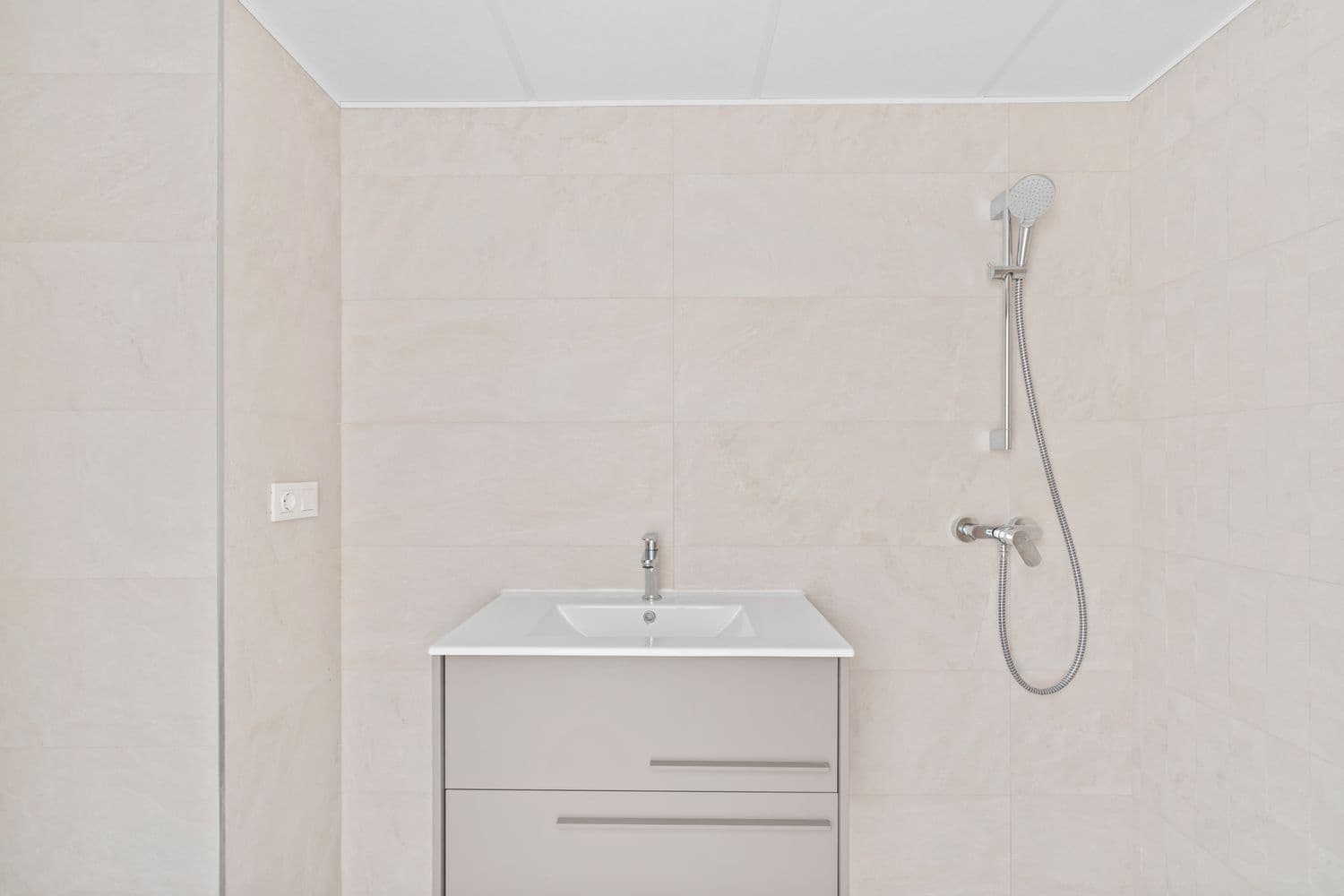 2 quarto Apartamento para arrendar em Alicante cidade com piscina garagem - 1 160 € (Ref: 10037801)