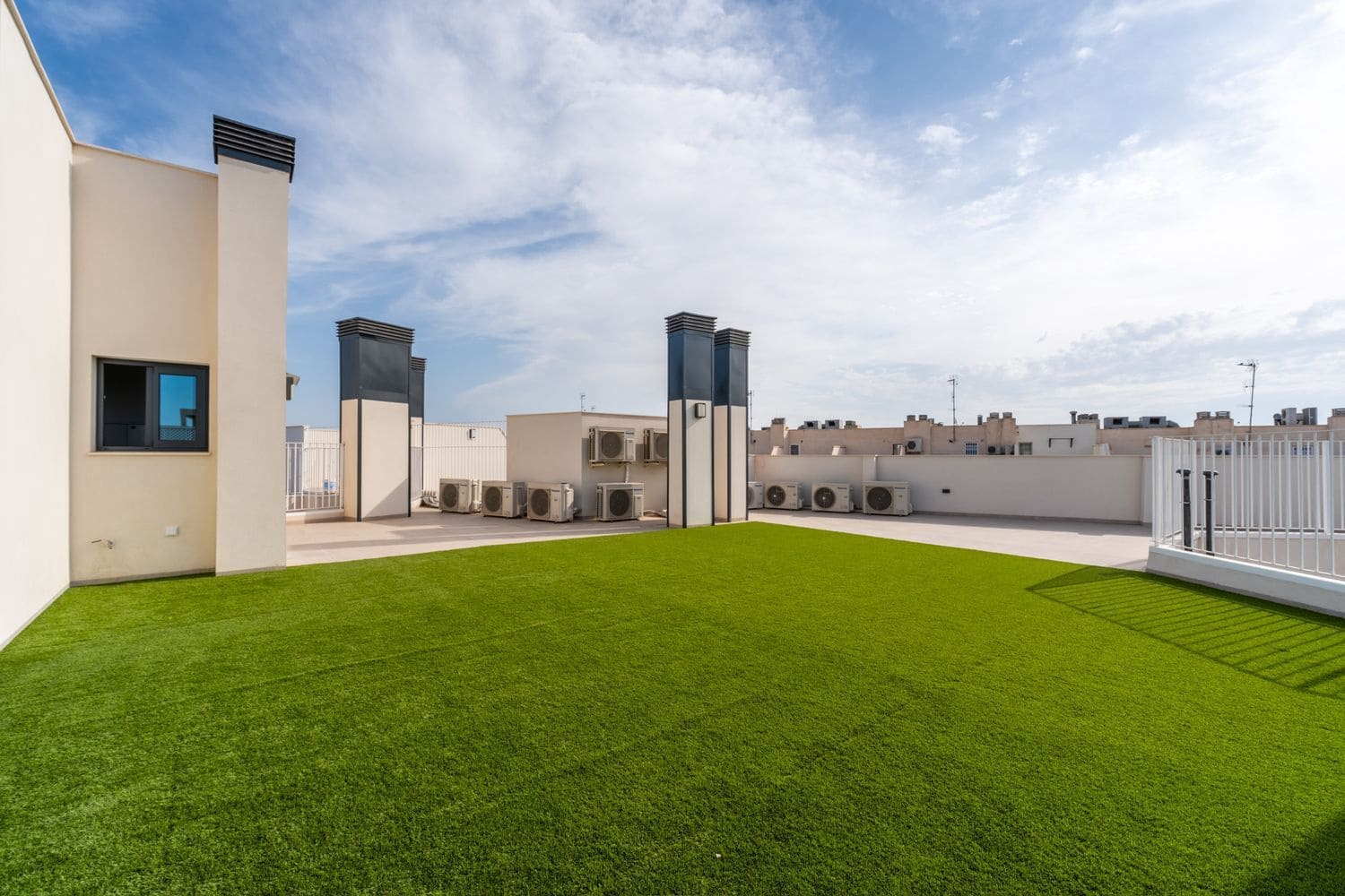 2 quarto Apartamento para arrendar em Alicante cidade com piscina garagem - 1 160 € (Ref: 10037801)