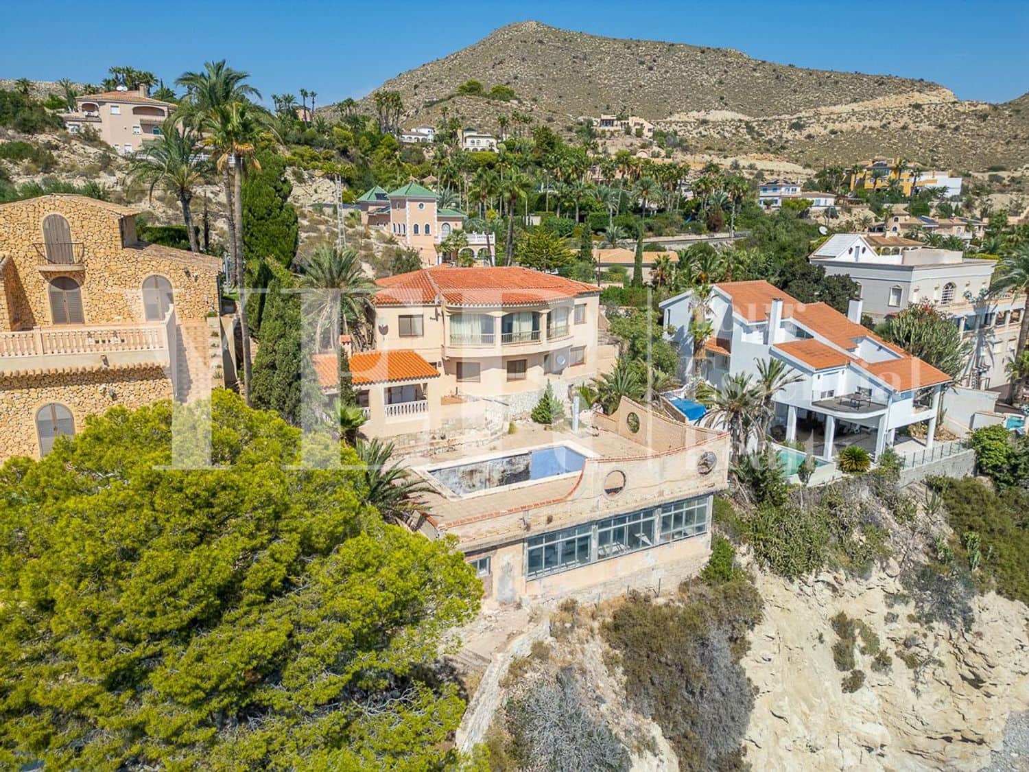 Villa in vendita in El Campello con piscina garage - 1.290.000 € (Rif: 10090087)