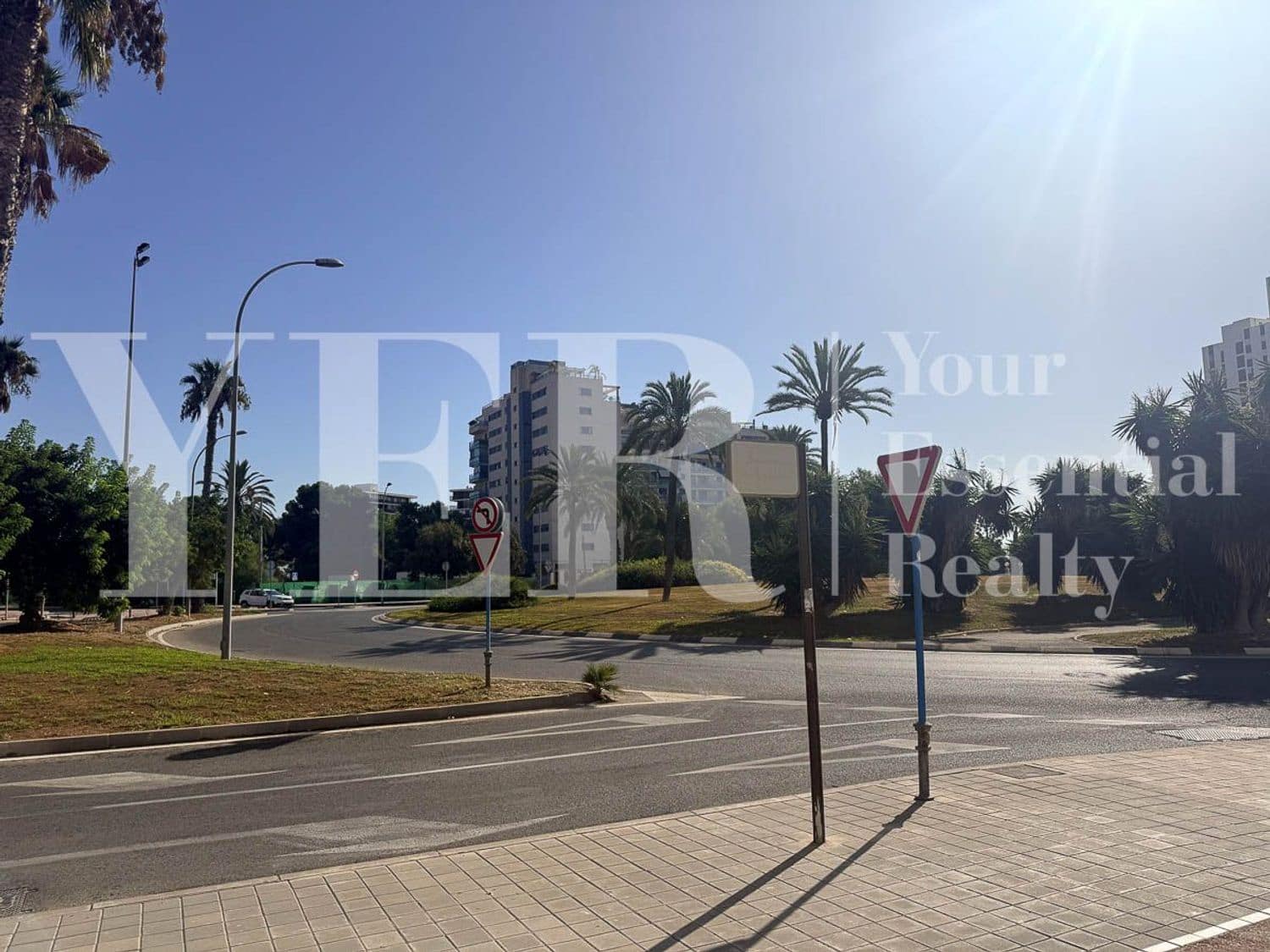 Kaupallinen vuokrattavana paikassa Alicante kaupunki - 2 500 € (Ref: 10133000)