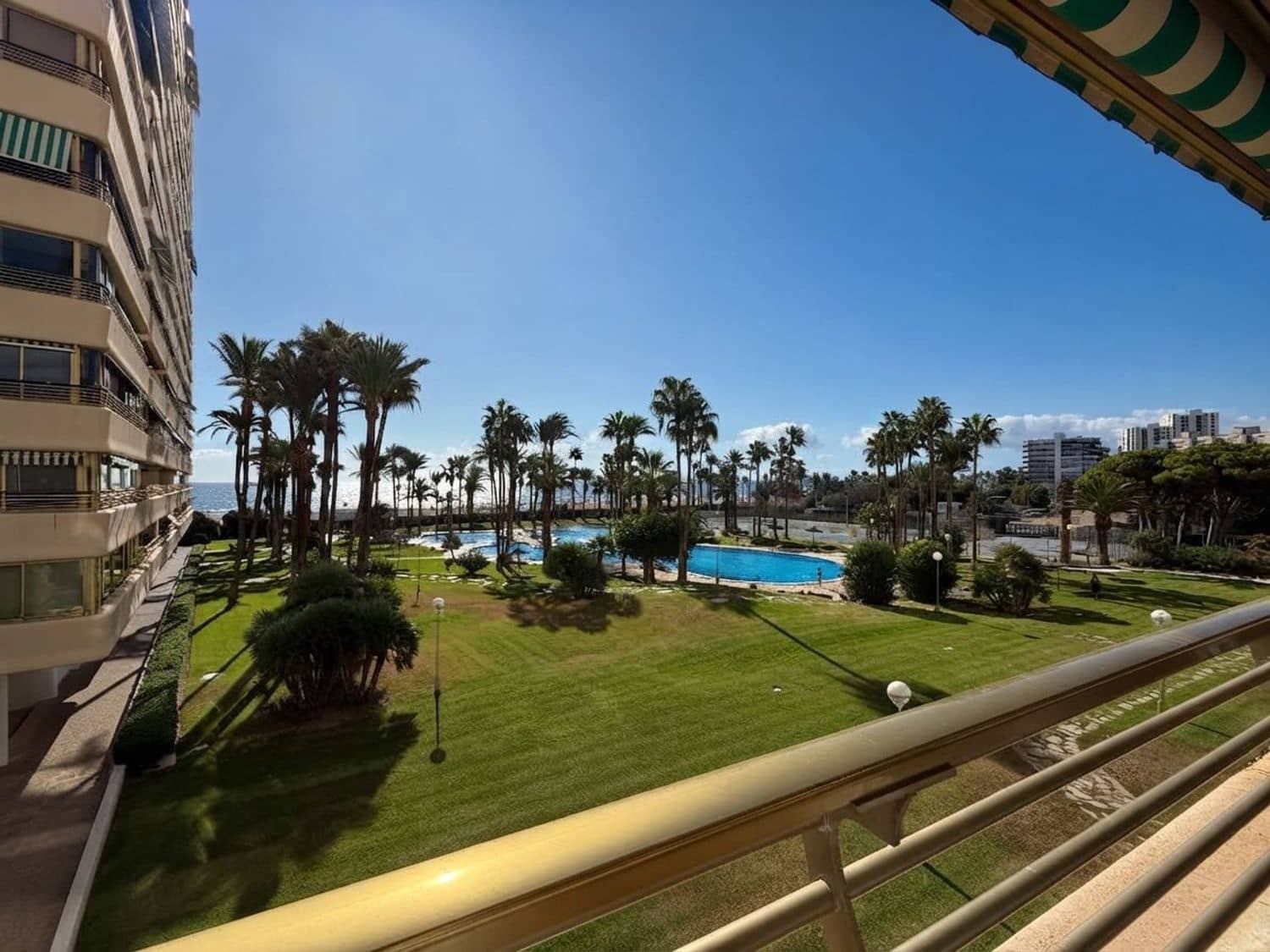 4 soverom Leilighet til salgs i Playa de Muchavista med svømmebasseng garasje - € 1 100 000 (Ref: 10154475)