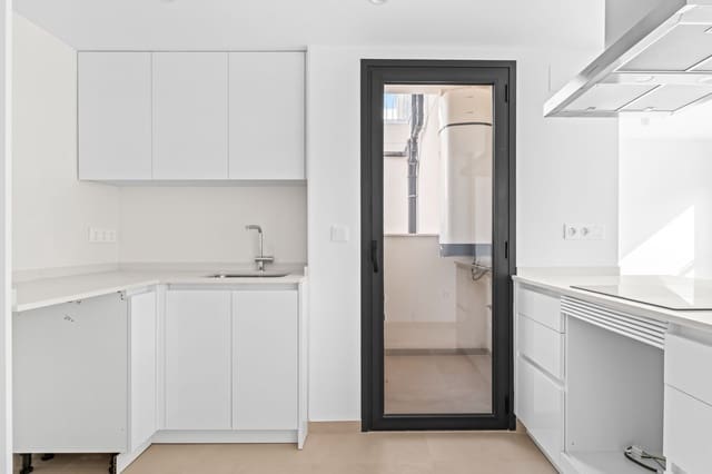 Apartamento de 2 habitaciones en Florida Baja, Alicante / Alacant ciudad en alquiler - 1.550 € (Ref: 10157118)