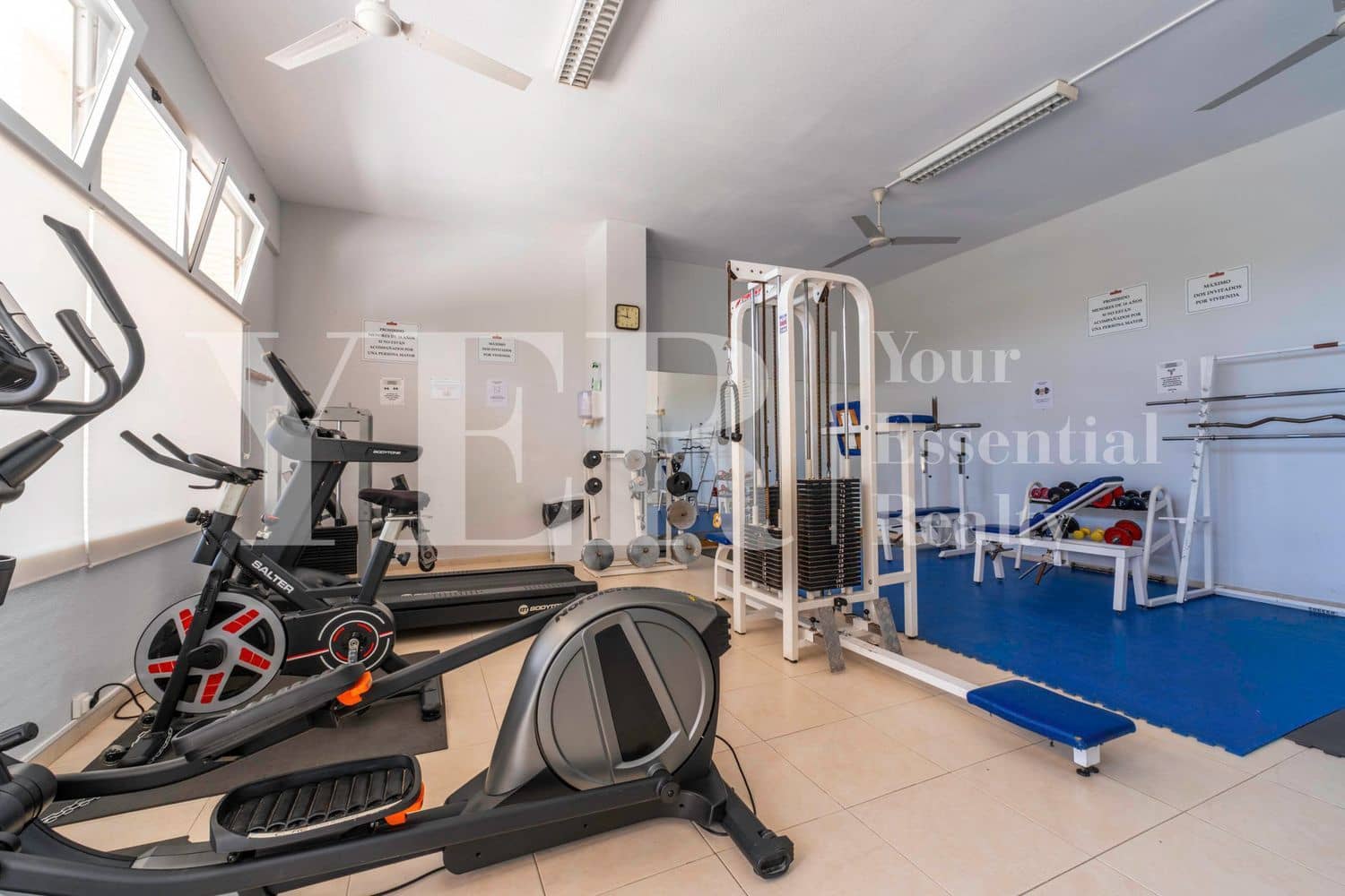 2 bedroom Apartment for rent in Cabo de las Huertas with pool garage - € 2,500 (Ref: 10157119)