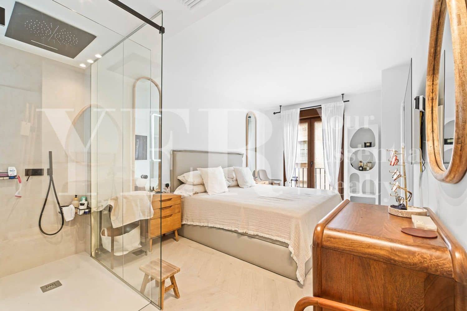 3 bedroom Apartment for sale in Alicante / Alacant city with garage - € 799,000 (Ref: 10157120)
