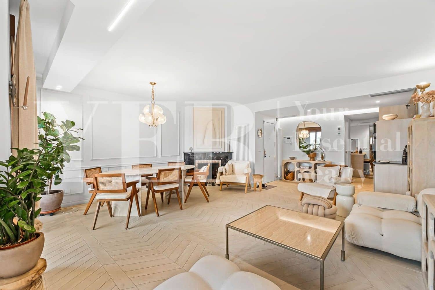 3 bedroom Apartment for sale in Alicante / Alacant city with garage - € 799,000 (Ref: 10157120)