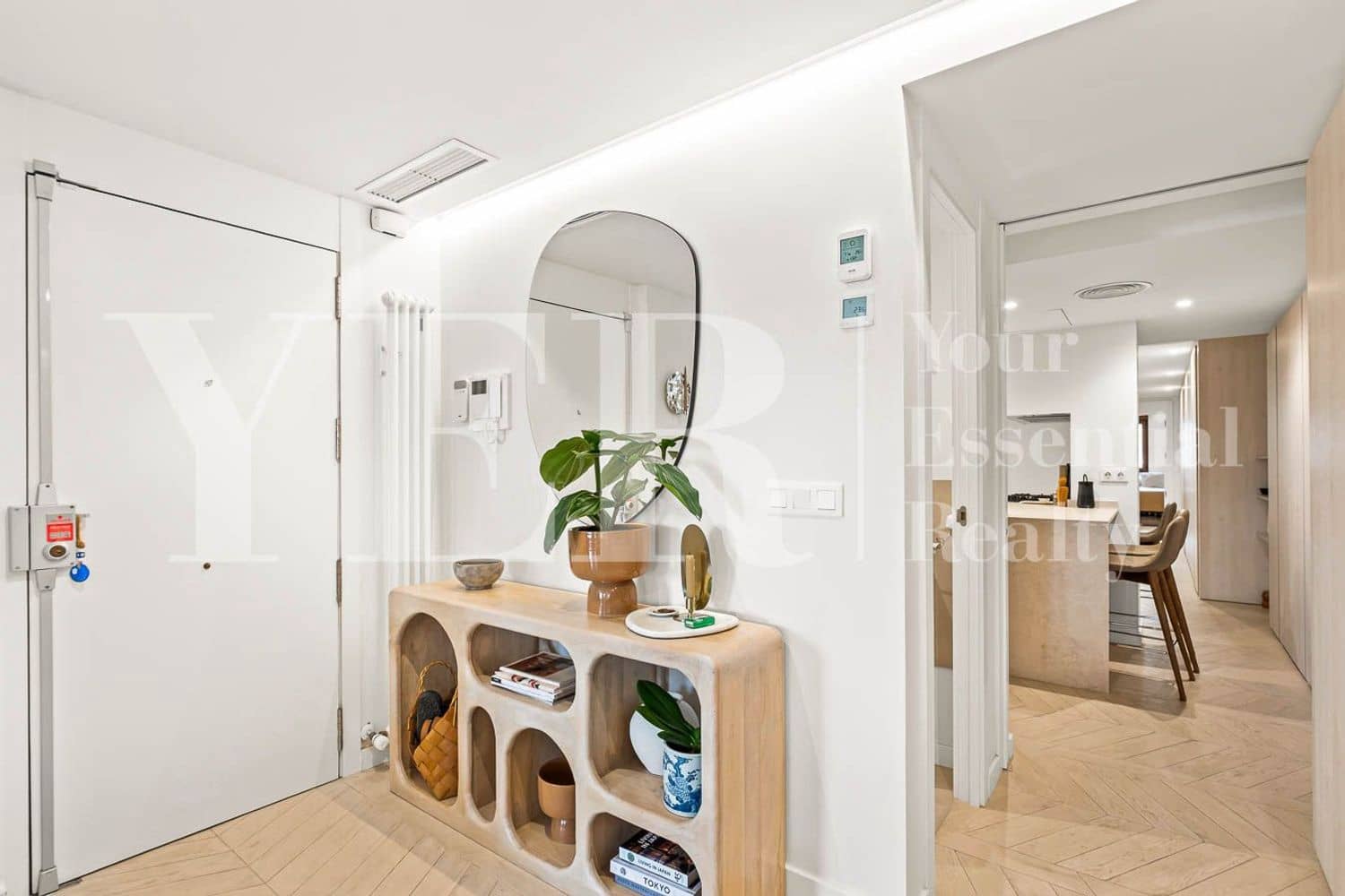 3 bedroom Apartment for sale in Alicante / Alacant city with garage - € 799,000 (Ref: 10157120)