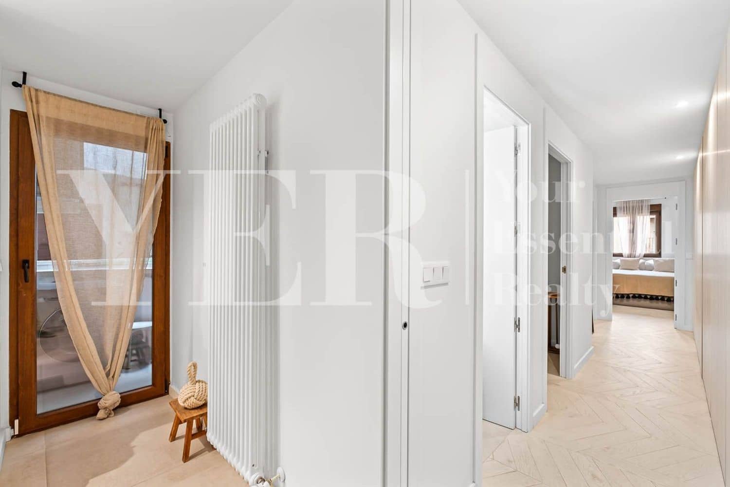 3 bedroom Apartment for sale in Alicante / Alacant city with garage - € 799,000 (Ref: 10157120)