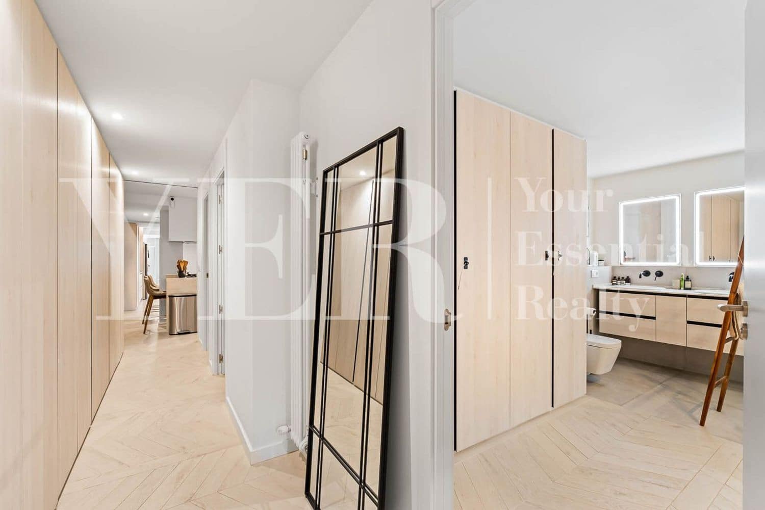 3 bedroom Apartment for sale in Alicante / Alacant city with garage - € 799,000 (Ref: 10157120)