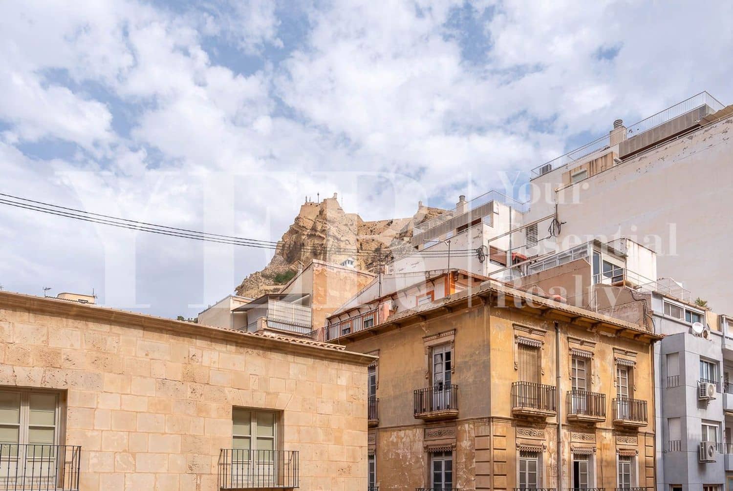 3 bedroom Apartment for sale in Alicante / Alacant city with garage - € 799,000 (Ref: 10157120)