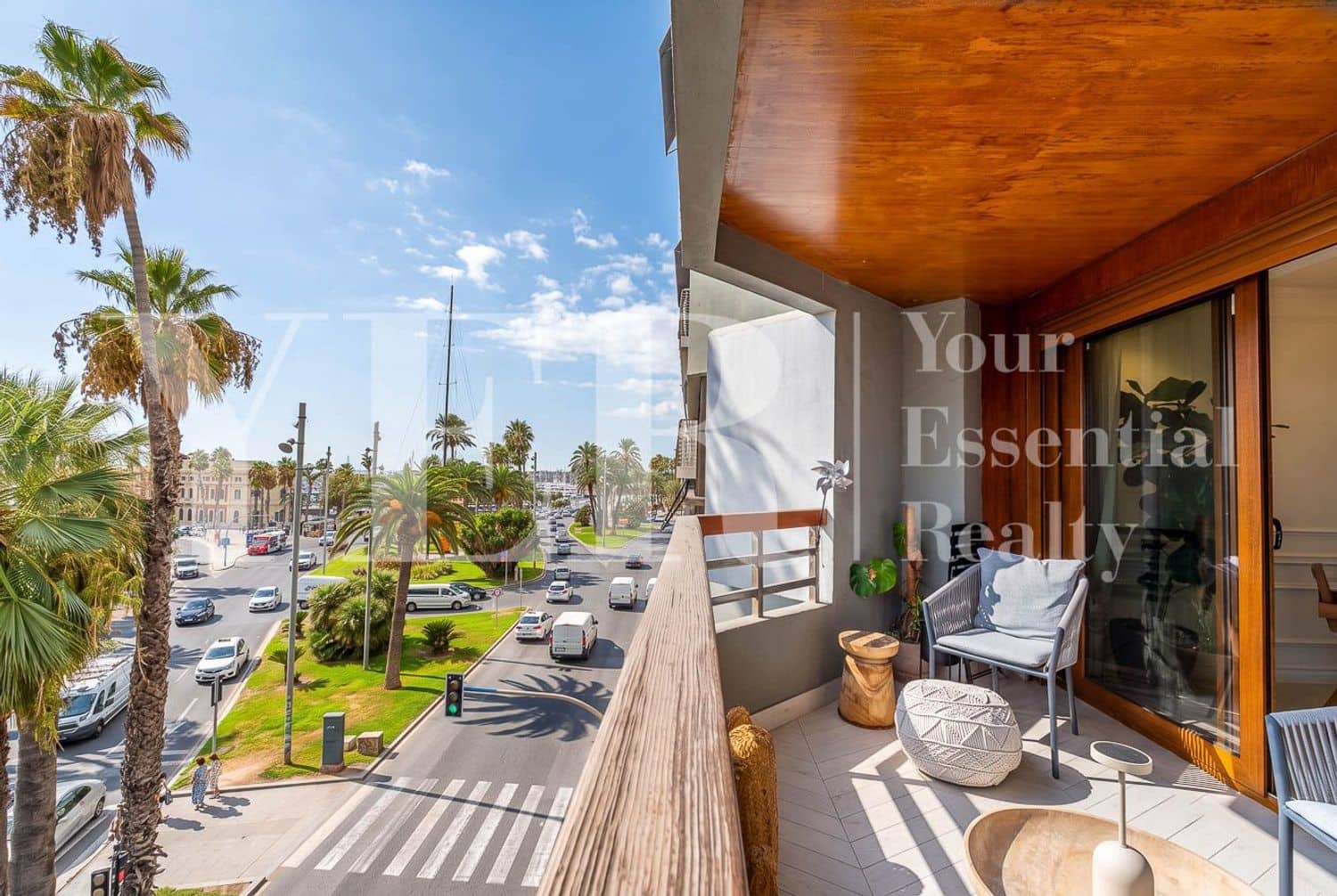 3 bedroom Apartment for sale in Alicante / Alacant city with garage - € 799,000 (Ref: 10157120)