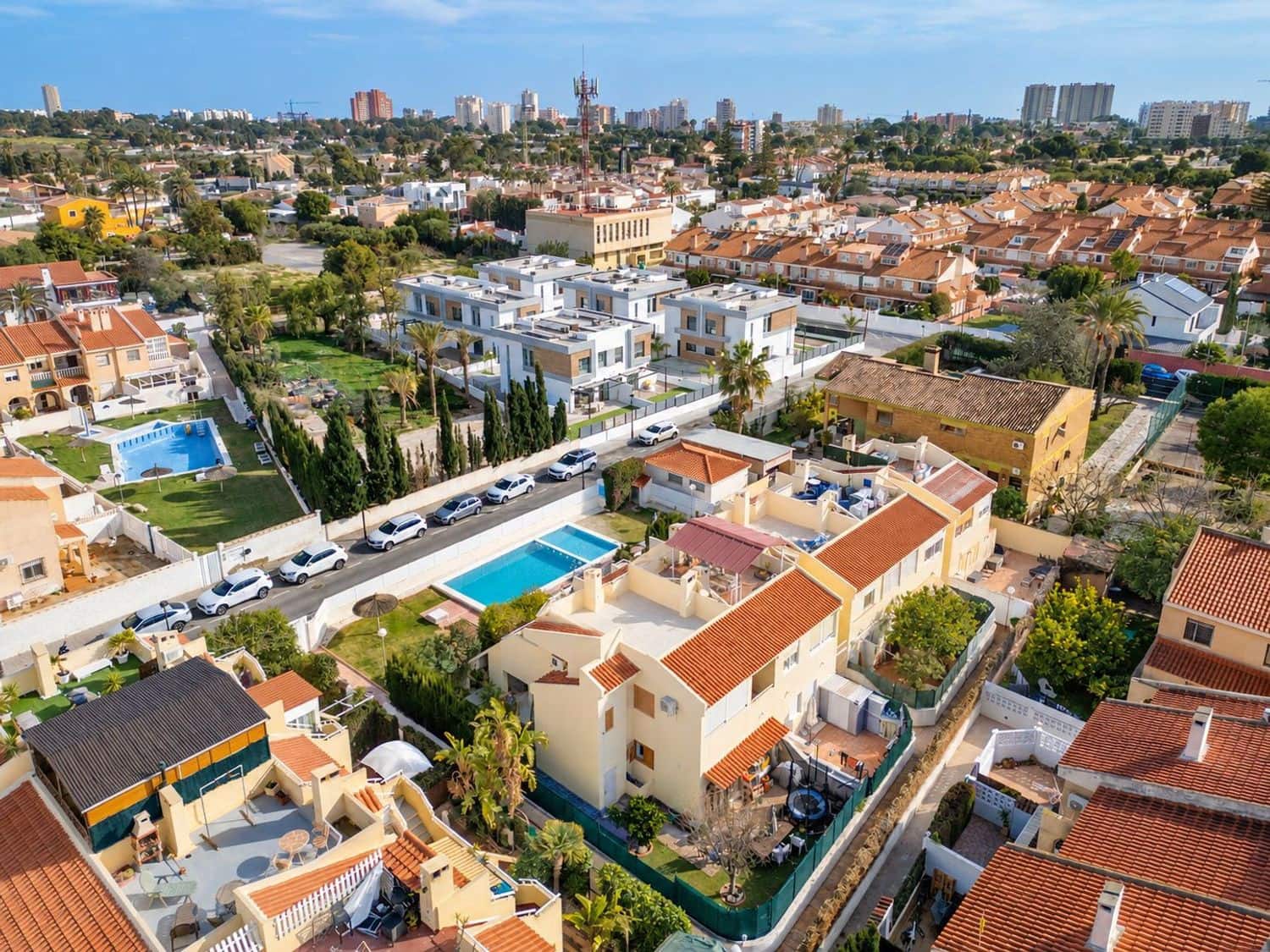 2 Zimmer Apartment zu verkaufen in San Juan de Alicante / Sant Joan d'Alacant mit Pool Garage - 299.000 € (Ref: 10157122)