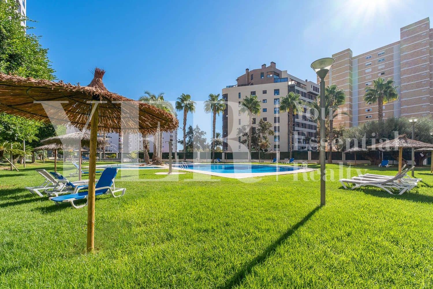 2 slaapkamer Appartement te koop in Alicante stad met zwembad garage - € 535.000 (Ref: 10157124)