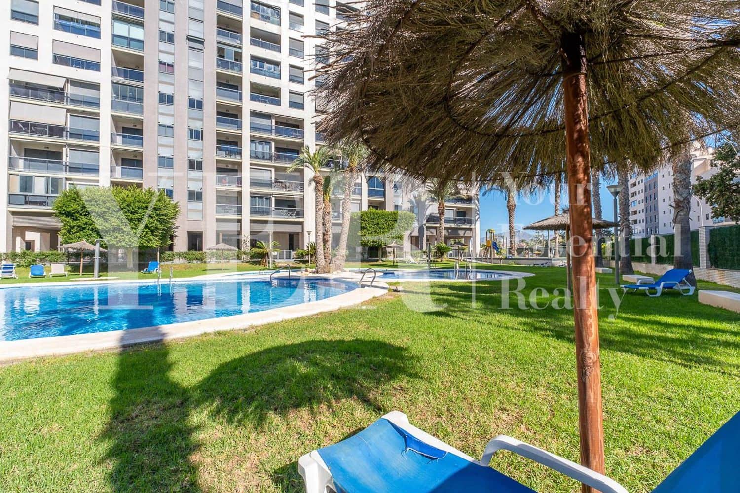 2 slaapkamer Appartement te koop in Alicante stad met zwembad garage - € 535.000 (Ref: 10157124)