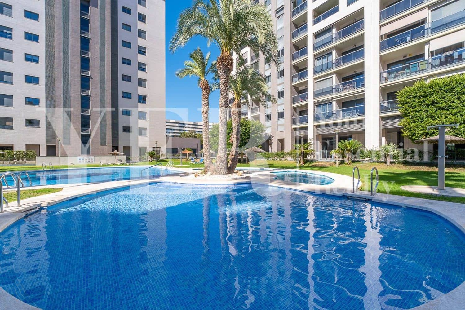 2 slaapkamer Appartement te koop in Alicante stad met zwembad garage - € 535.000 (Ref: 10157124)