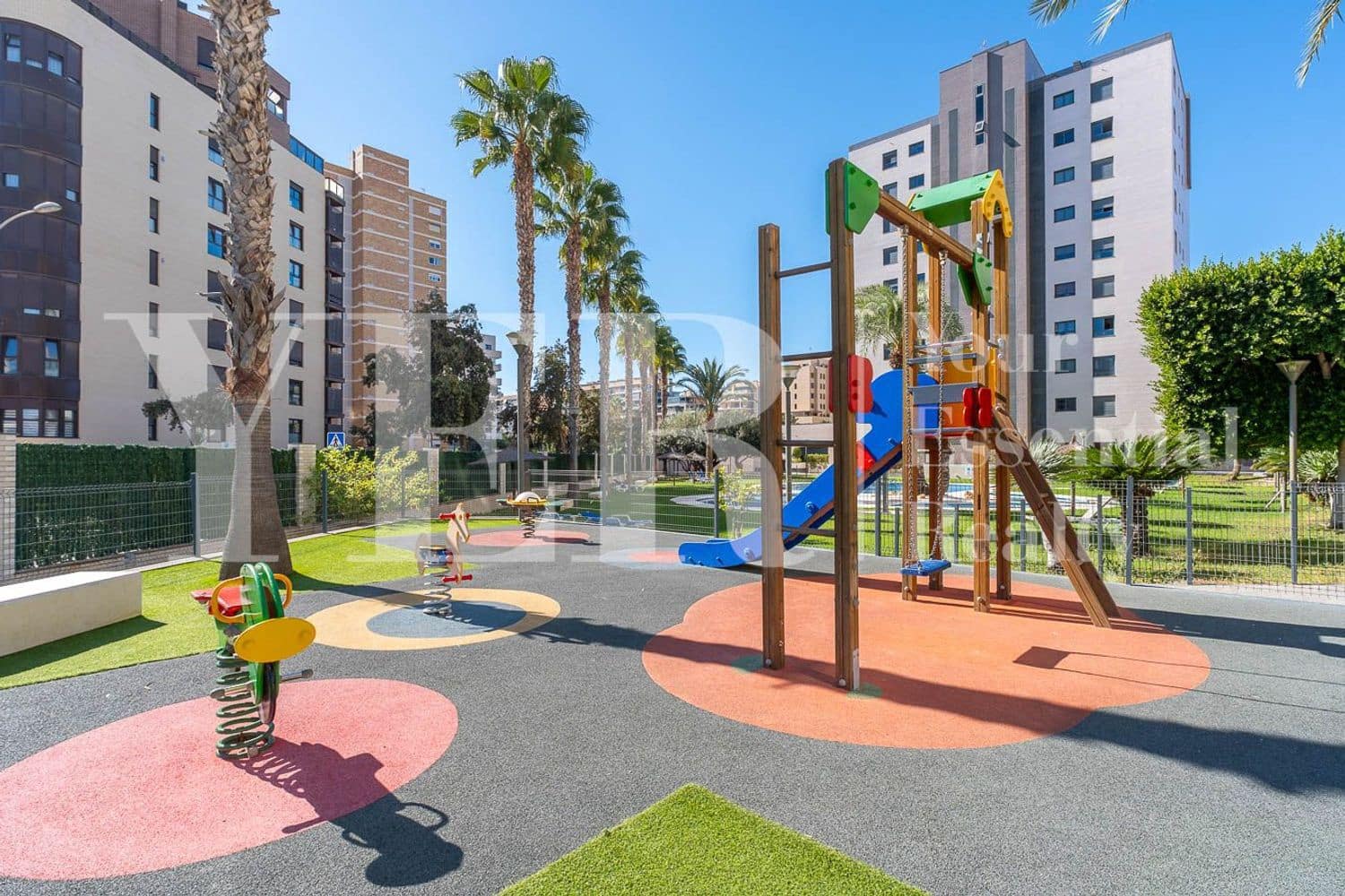 2 slaapkamer Appartement te koop in Alicante stad met zwembad garage - € 535.000 (Ref: 10157124)