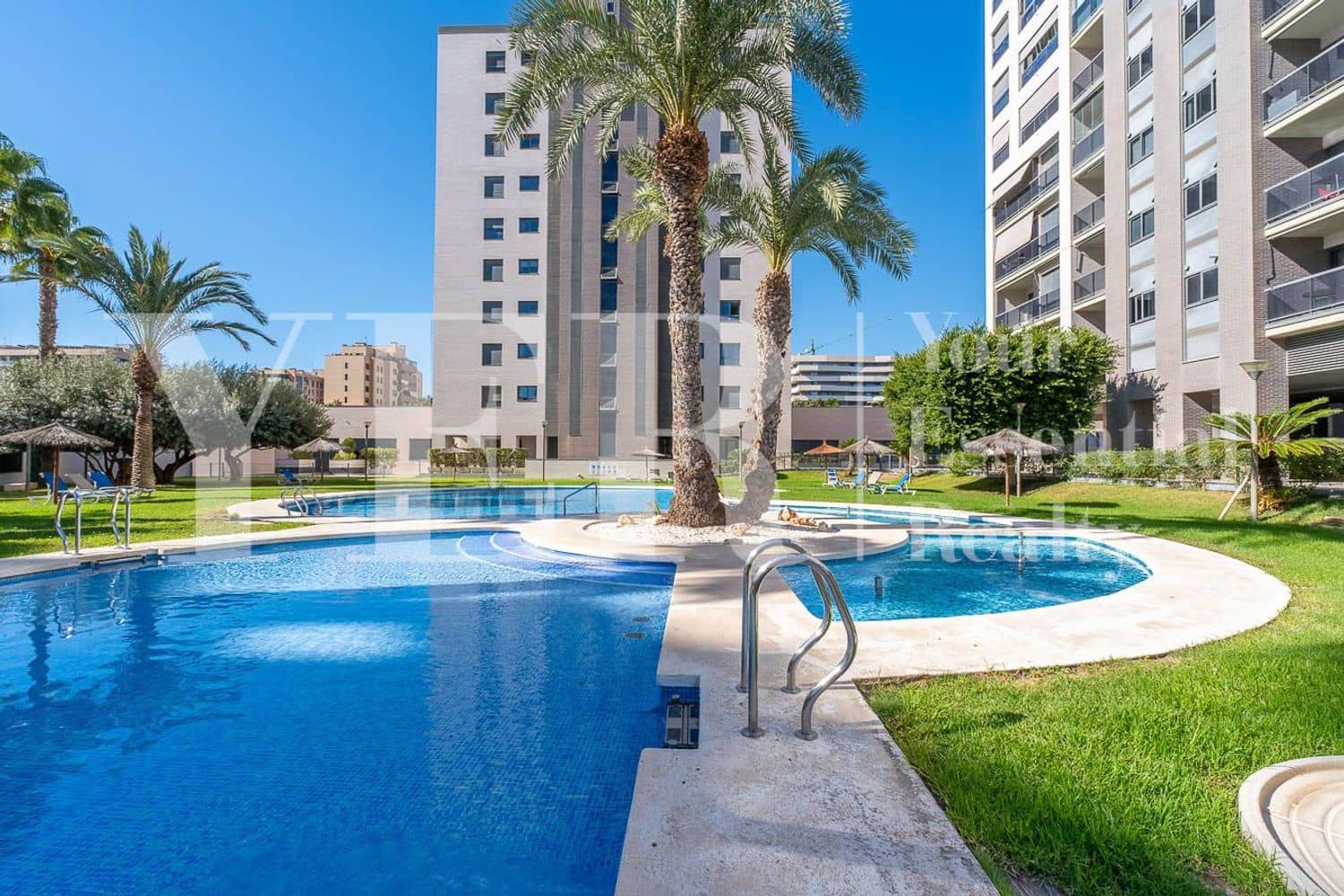 2 slaapkamer Appartement te koop in Alicante stad met zwembad garage - € 535.000 (Ref: 10157124)