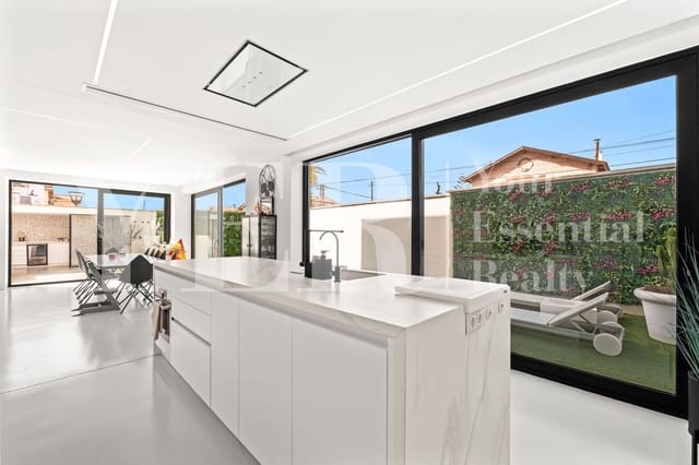 7 soverom Villa til salgs i Norte, Alicante by med svømmebasseng garasje - € 999 000 (Ref: 10157129)