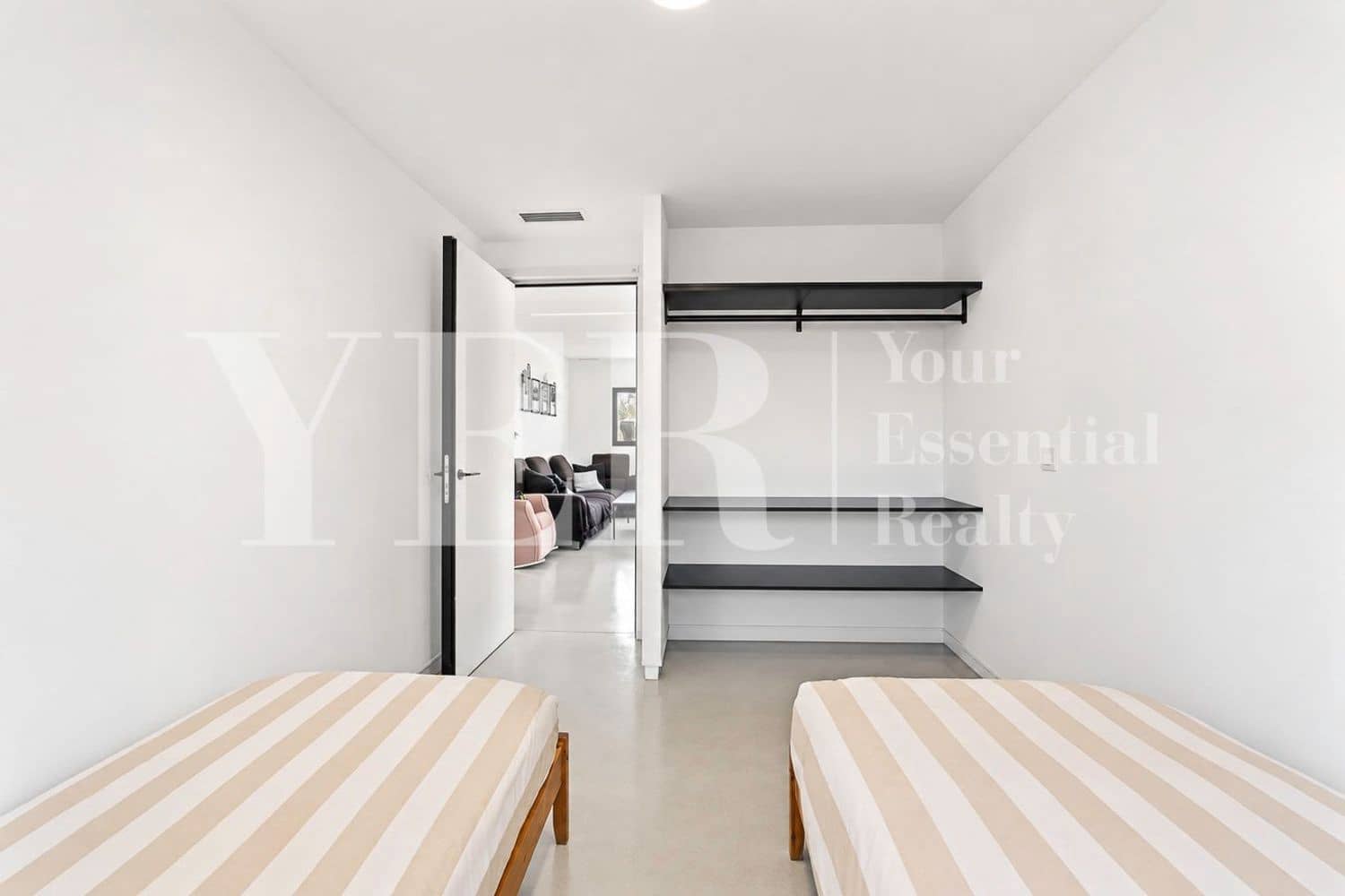 7 soverom Villa til salgs i Alicante by med svømmebasseng garasje - € 999 000 (Ref: 10157129)
