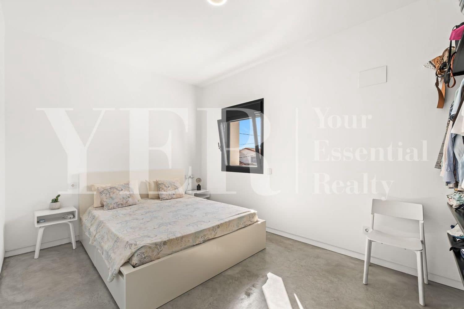 7 soverom Villa til salgs i Alicante by med svømmebasseng garasje - € 999 000 (Ref: 10157129)