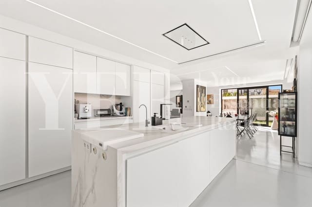 7 soverom Villa til salgs i Norte, Alicante by med svømmebasseng garasje - € 999 000 (Ref: 10157129)