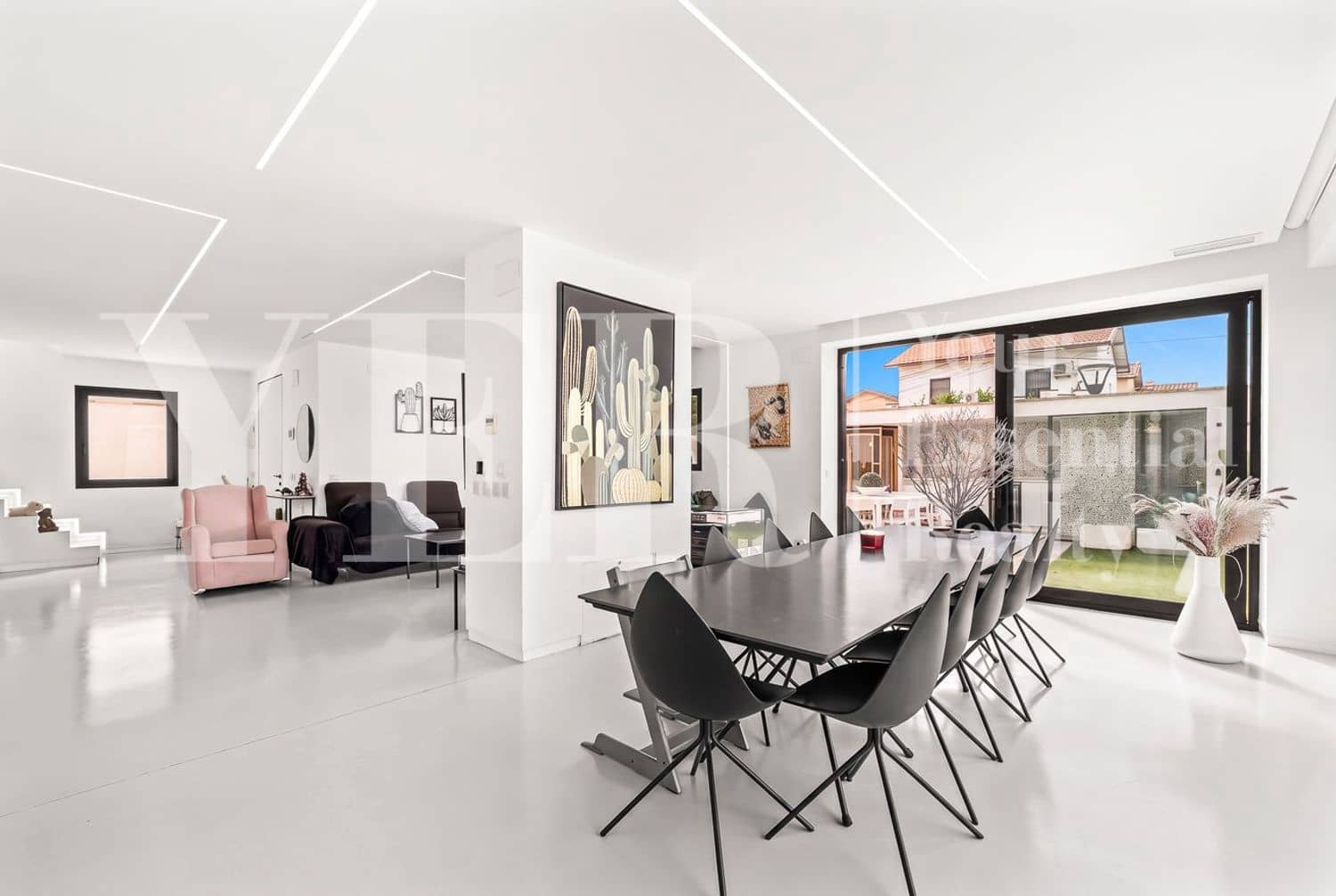 7 soverom Villa til salgs i Alicante by med svømmebasseng garasje - € 999 000 (Ref: 10157129)