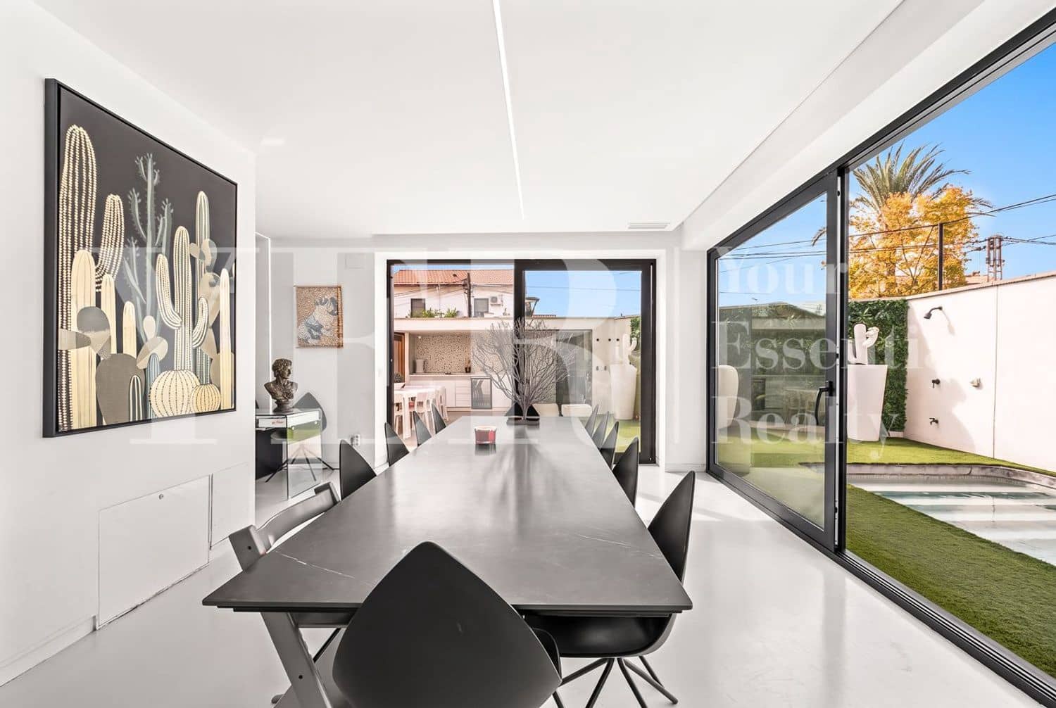 7 soverom Villa til salgs i Alicante by med svømmebasseng garasje - € 999 000 (Ref: 10157129)