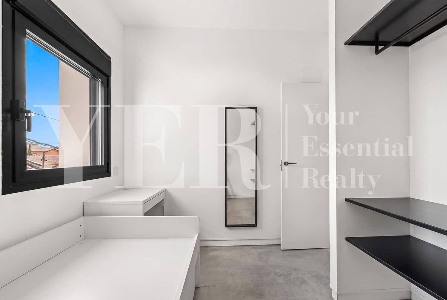 7 soverom Villa til salgs i Alicante by med svømmebasseng garasje - € 999 000 (Ref: 10157129)