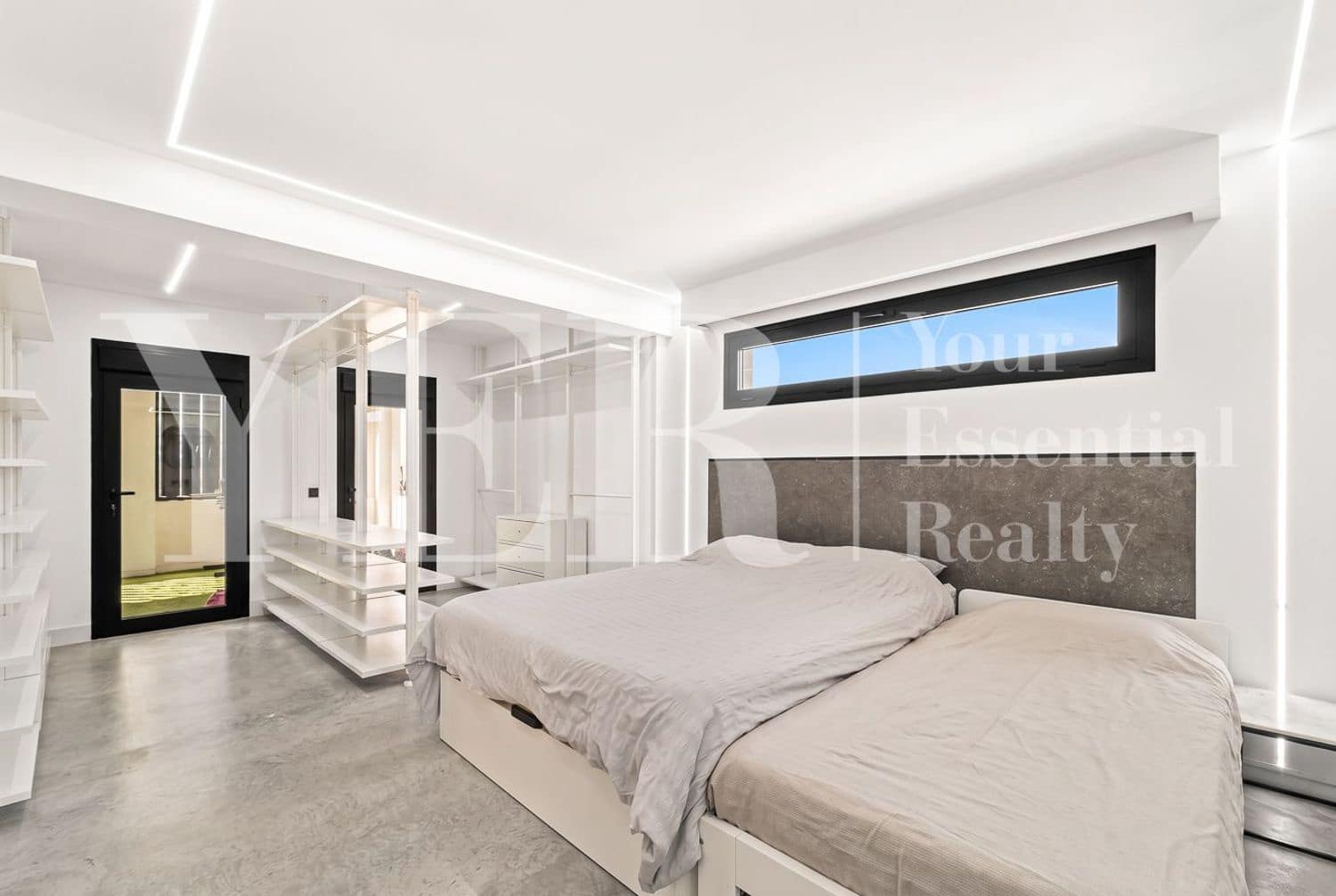 7 soverom Villa til salgs i Alicante by med svømmebasseng garasje - € 999 000 (Ref: 10157129)
