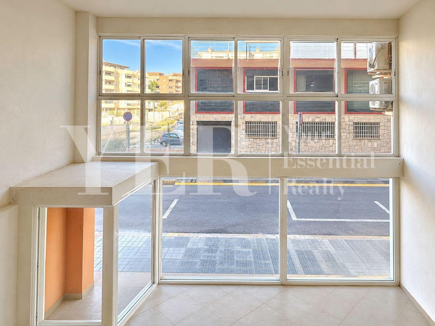 Kommersiell att hyra i Santa Pola - 1 000 € (Ref: 10168071)