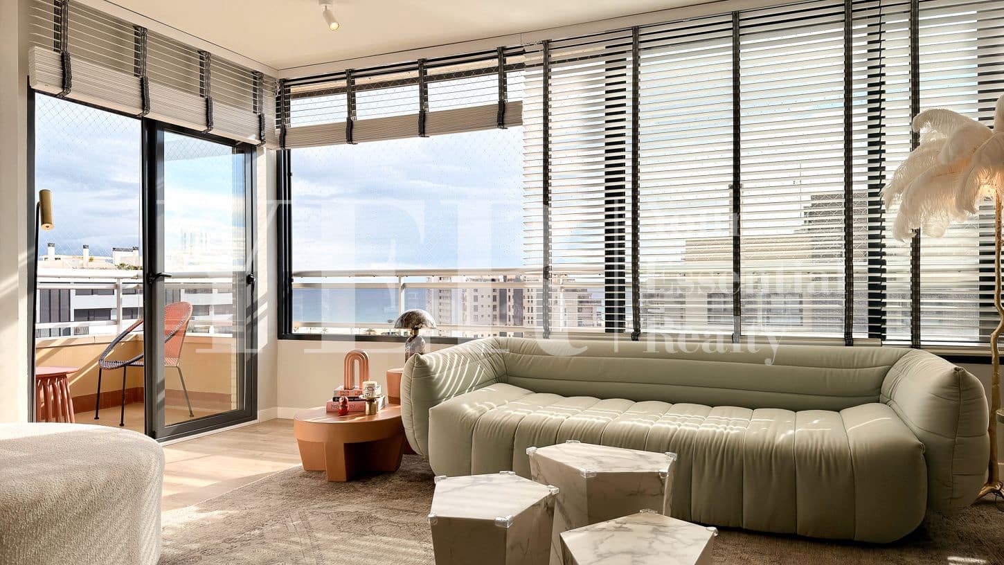 3 sypialnia Penthouse na sprzedaż w Miasto Alicante / Alacant z basenem garażem - 950 000 € (Ref: 8799461)