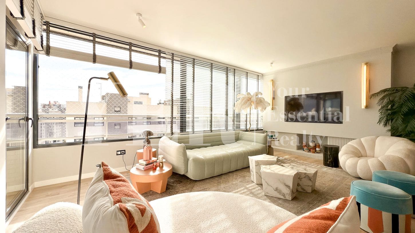 3 sypialnia Penthouse na sprzedaż w Miasto Alicante / Alacant z basenem garażem - 950 000 € (Ref: 8799461)